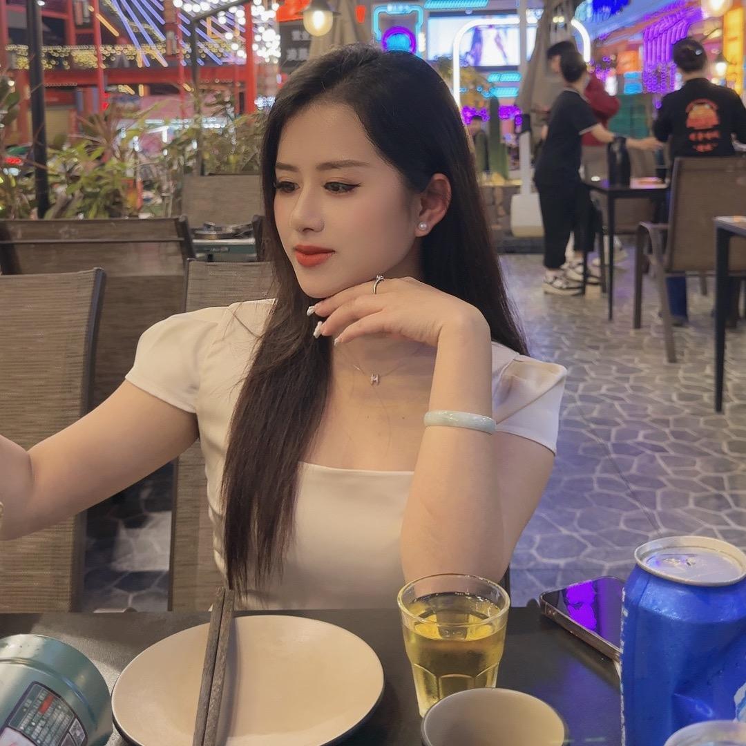 妮儿🦋