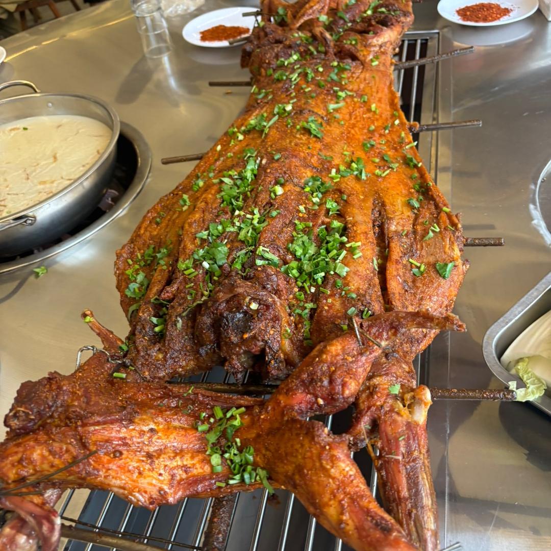 享颜祛斑，纹绣，美发，徵整，天天美发