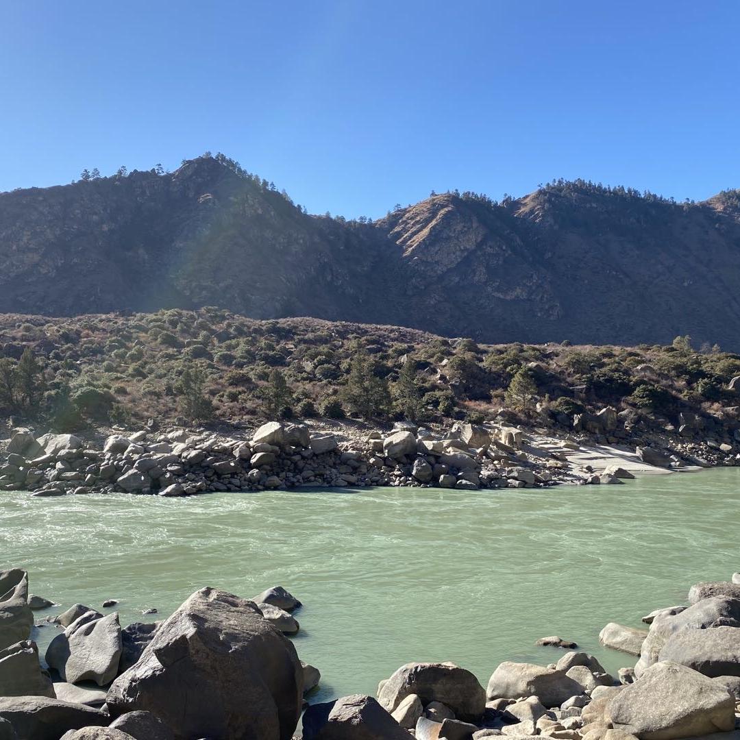 韵玉生彩星际传媒