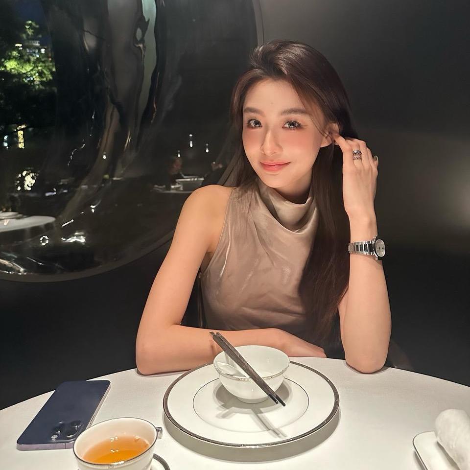 FOREVERCAN小纯（轻奢风穿搭）