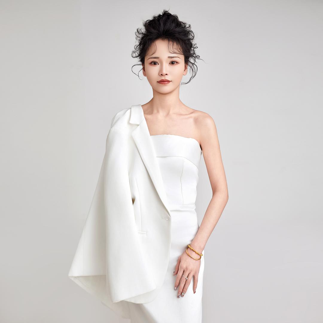 ~~买黄金的大静静