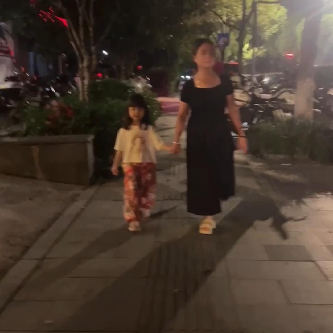 小菲吖