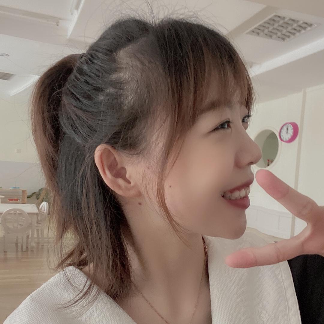 笑笑很爱笑👧🏻
