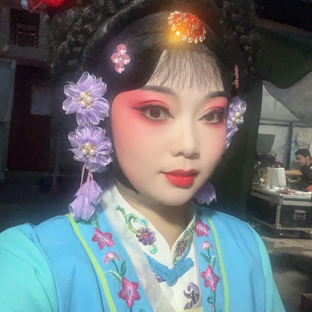 芳芳🌲易安🍏✨