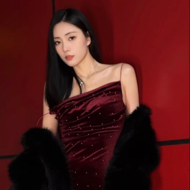 车模瑶瑶吖