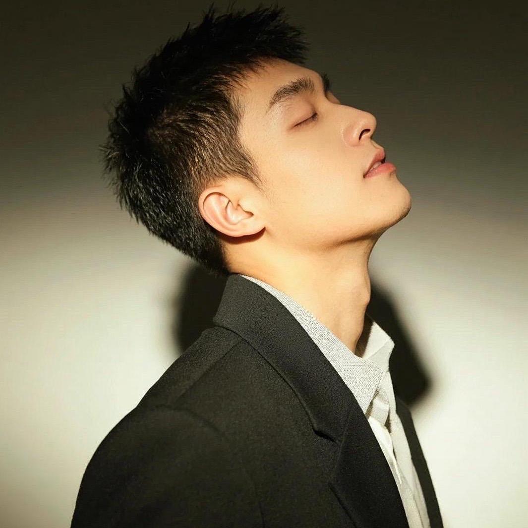 @༻ั้一⃨介ۚຼ俗⃨ᮩ人ۖ༺: ᭄ℳ๓