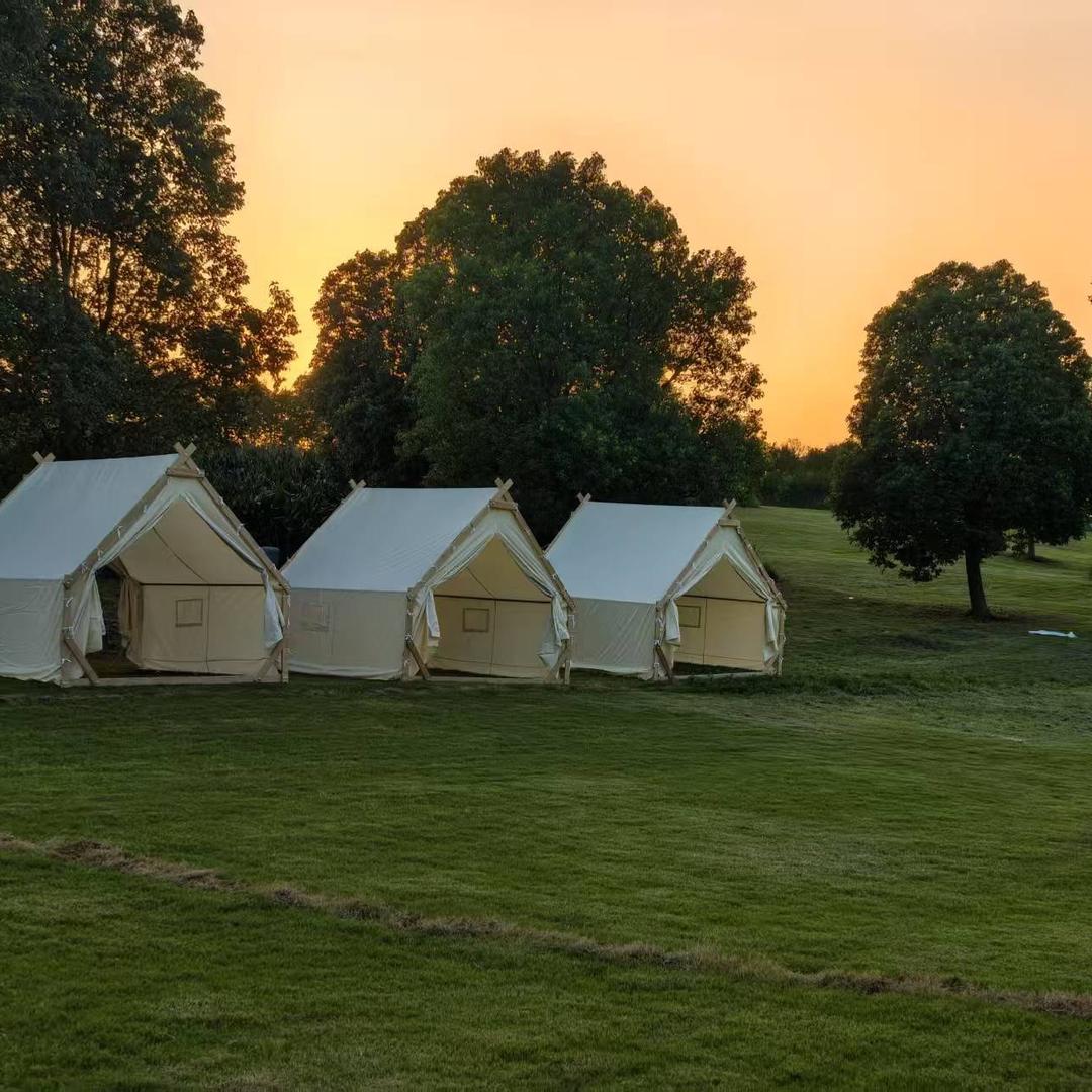 乡野湖畔猛虎山营地郭宇航