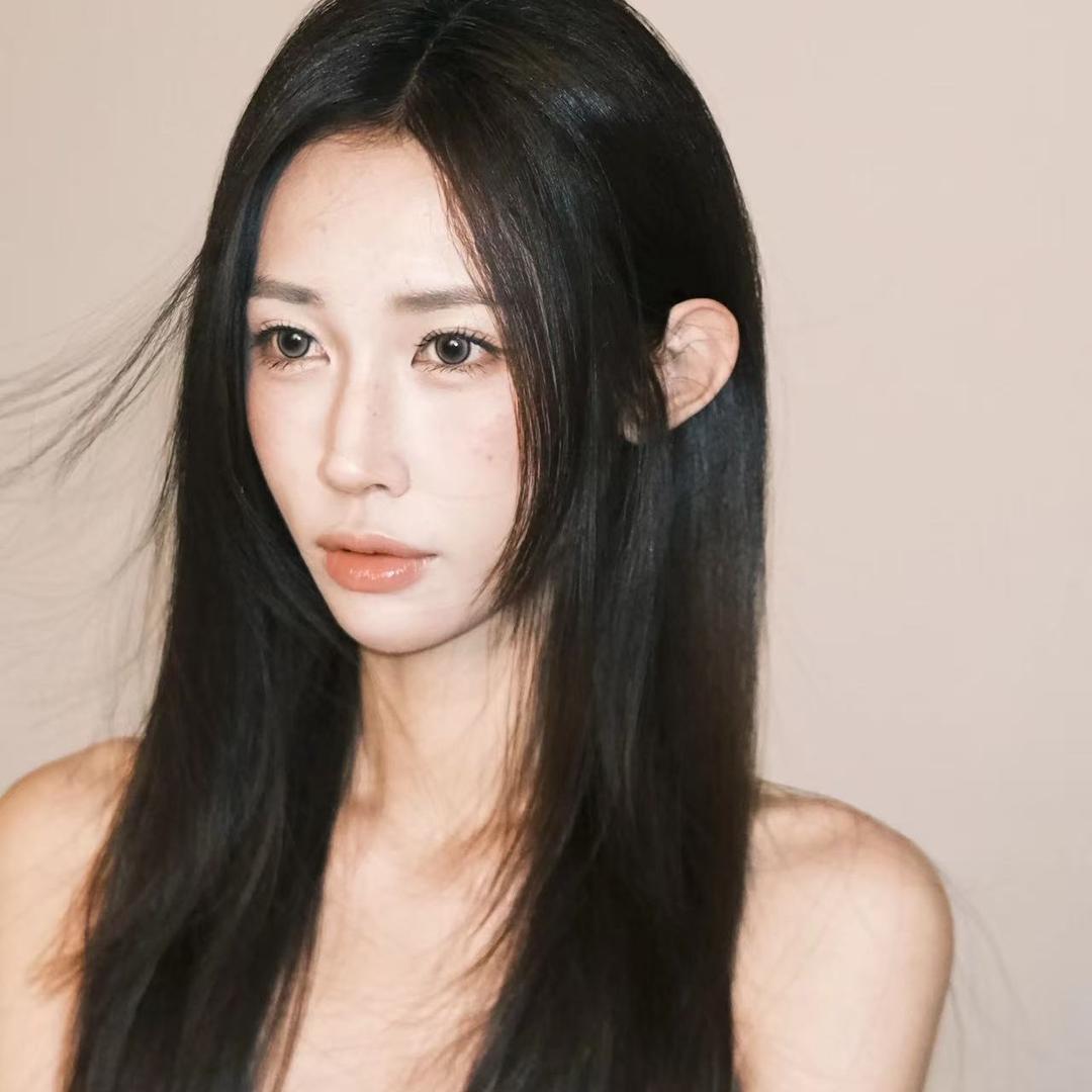 不理理（直播间穿搭）