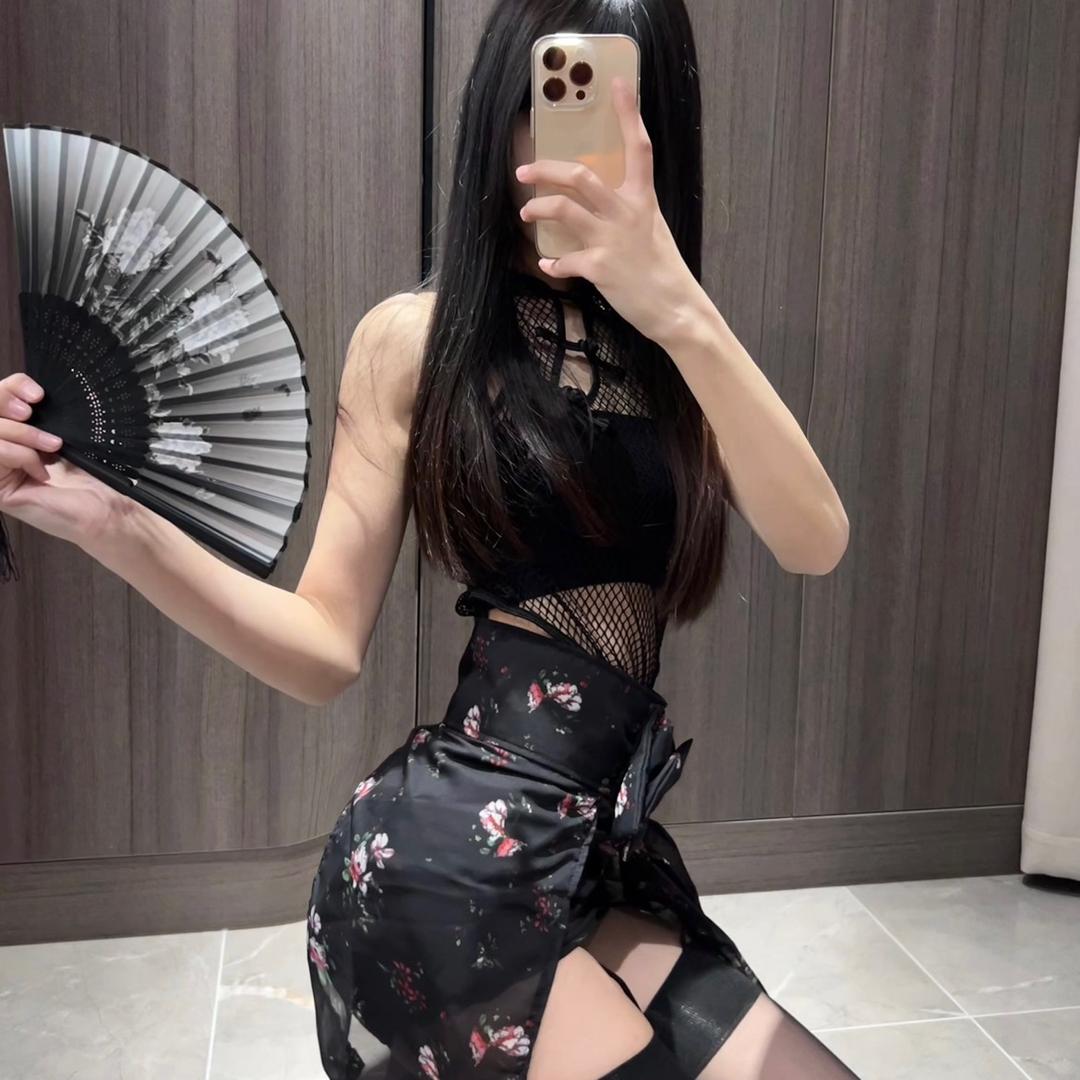 小榴芒私服