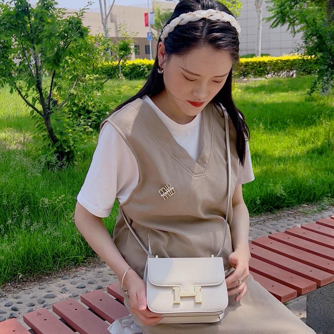 杨大漂亮的美包