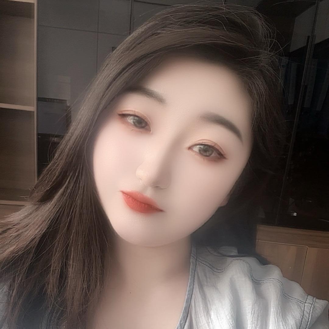 八月^