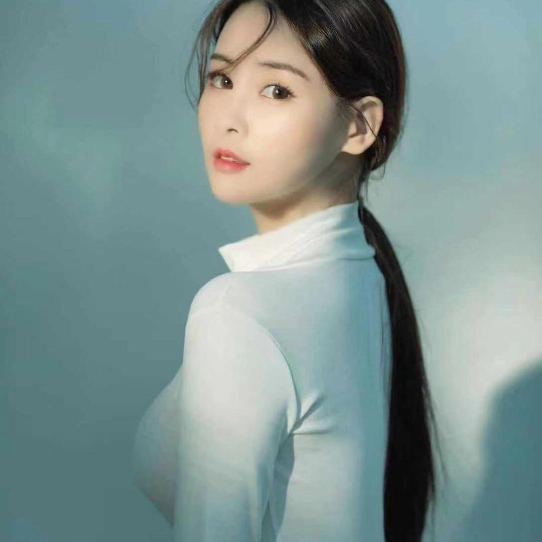小美 一个人