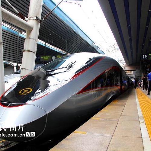 小可爱是地铁迷