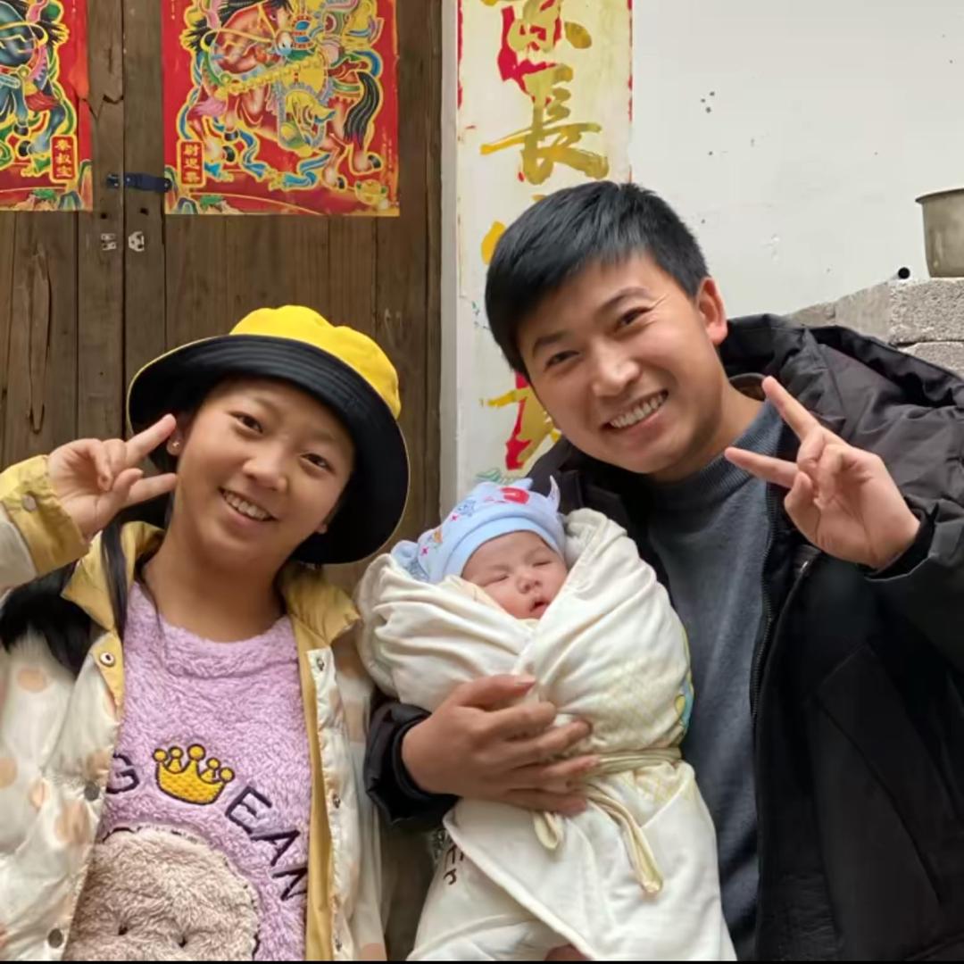 小月亮父女俩