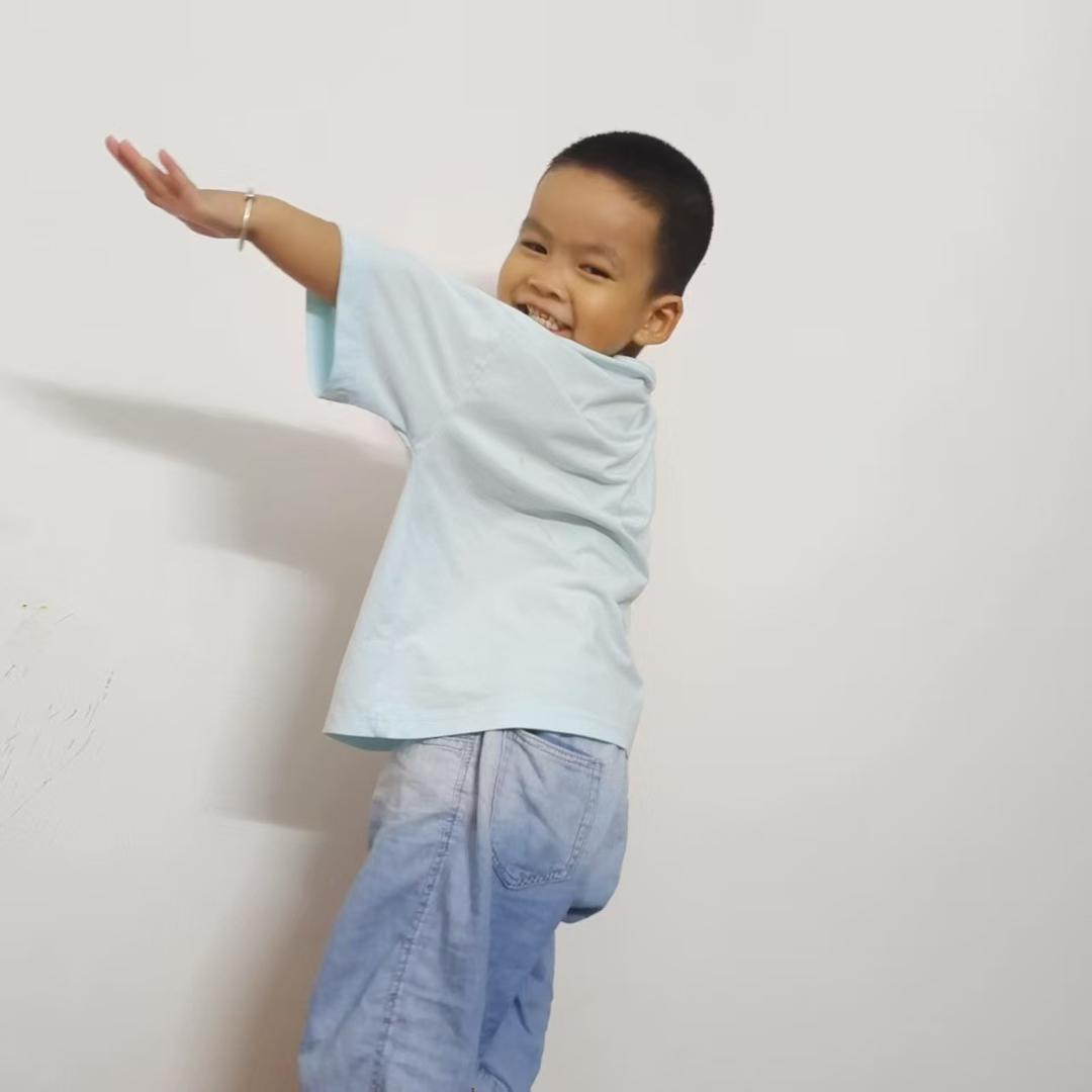 奕@