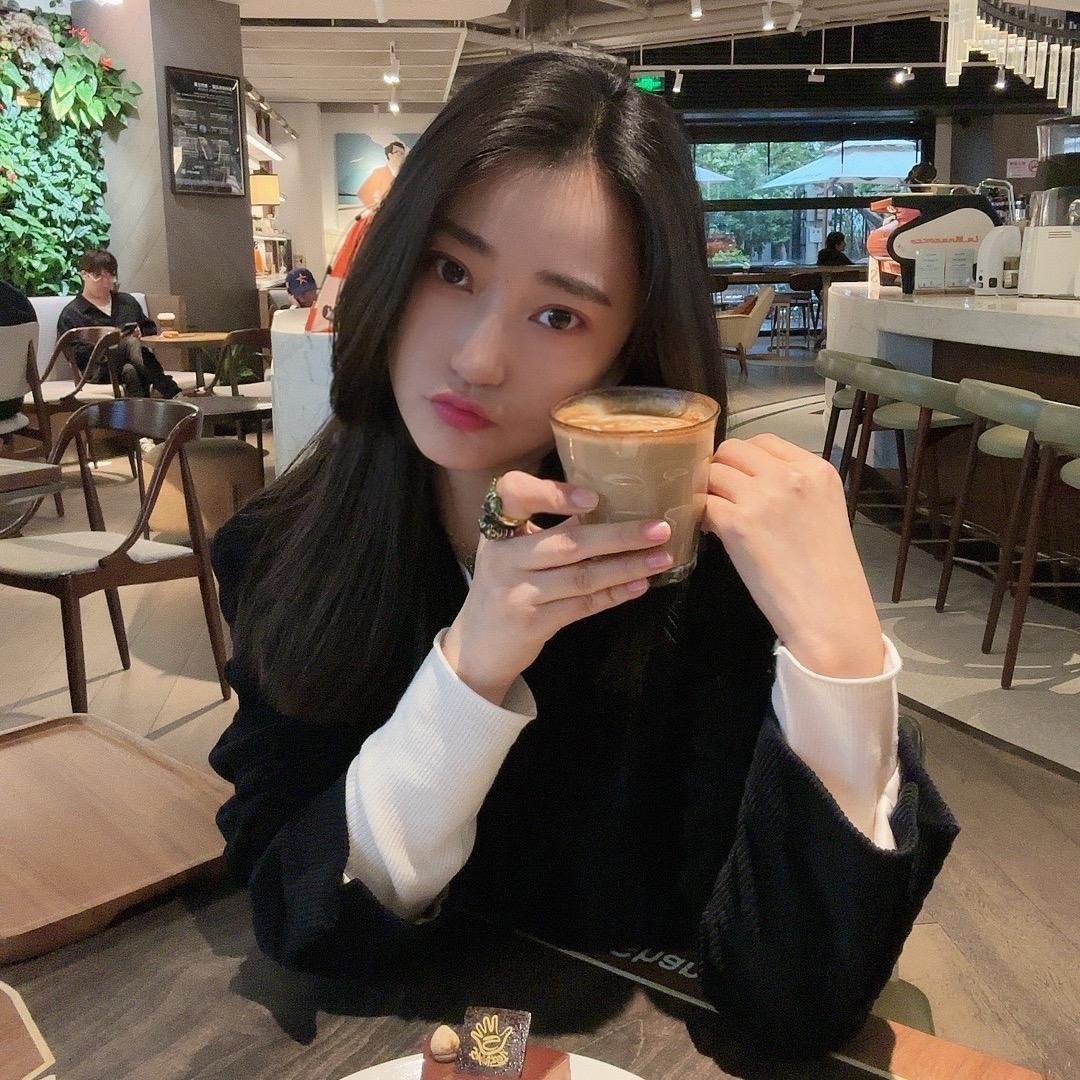 请吃饭的漂亮七姐