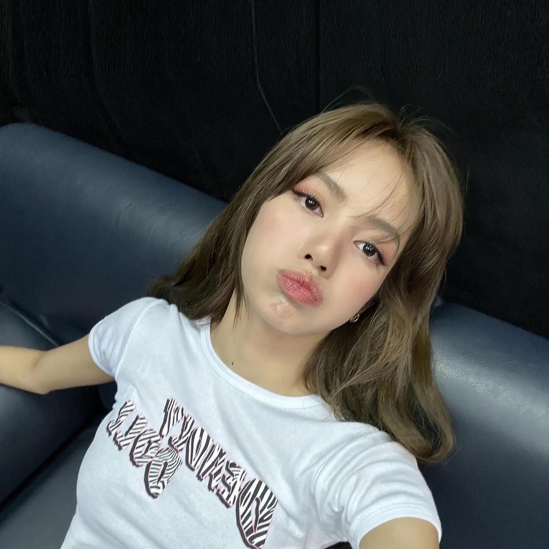 @.D