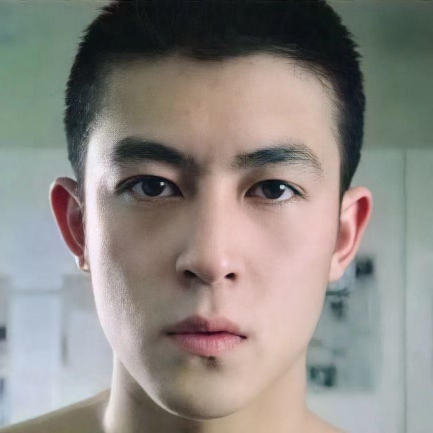 他们说我抬头纹像彭于晏