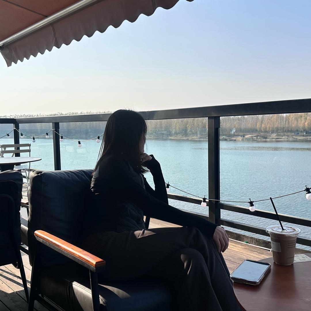 一位小胖友🕊️