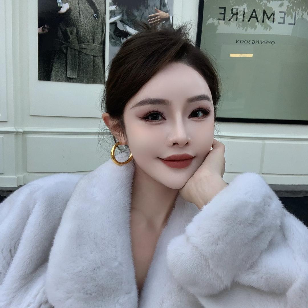 慕谷莎水貂皮草