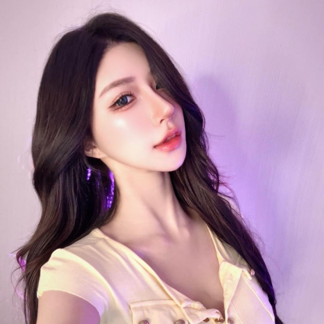 DJ VIKI