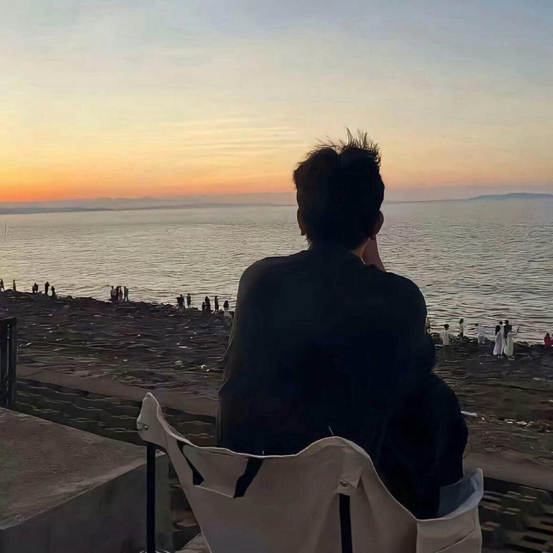 @维维丶（深情版）