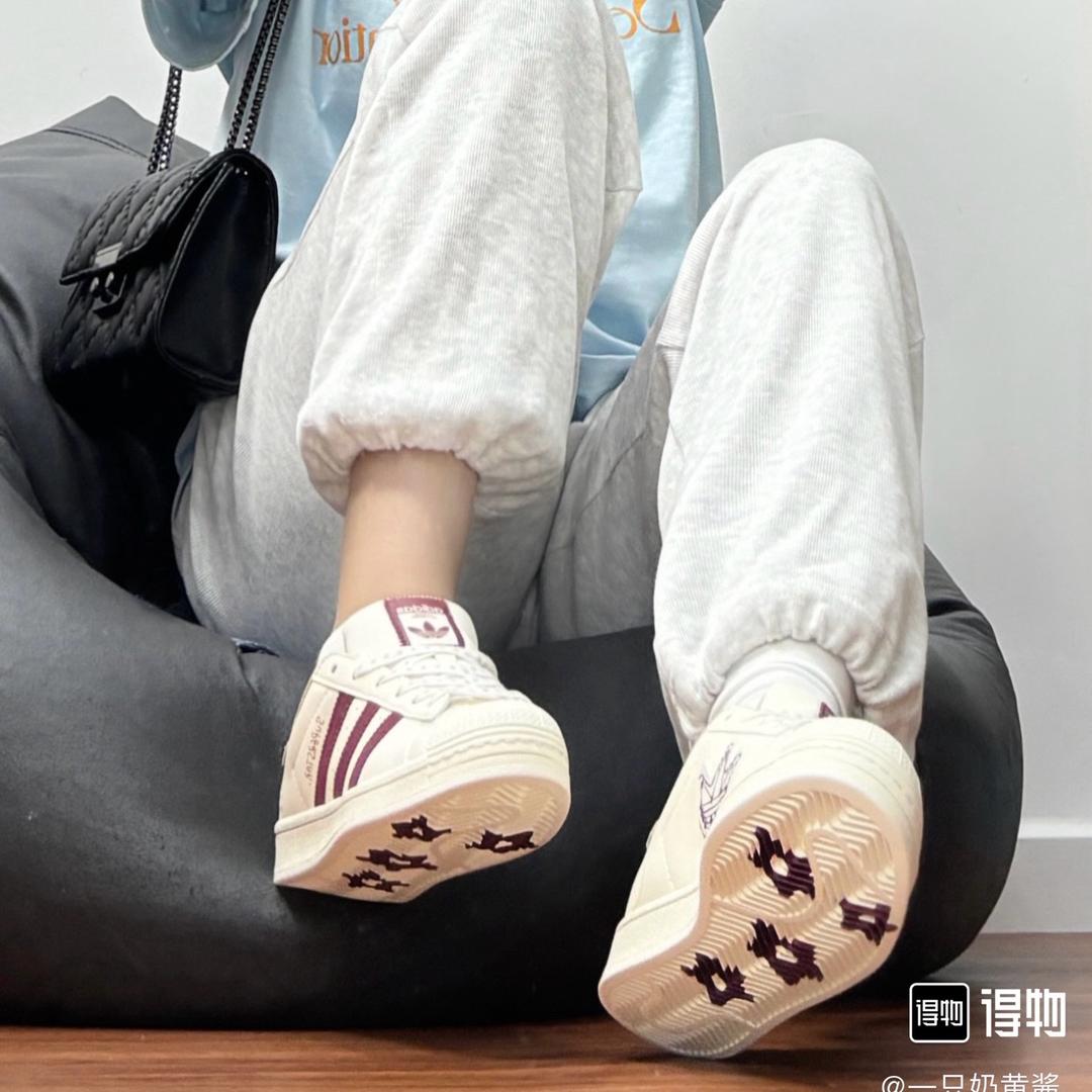 都她妈贱