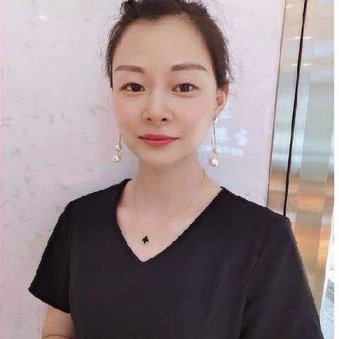 万载中国珠宝2店王青