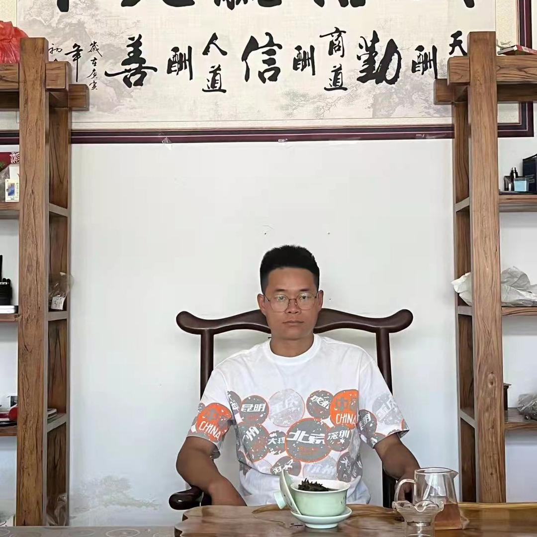 宣威市众信二手车行—小董
