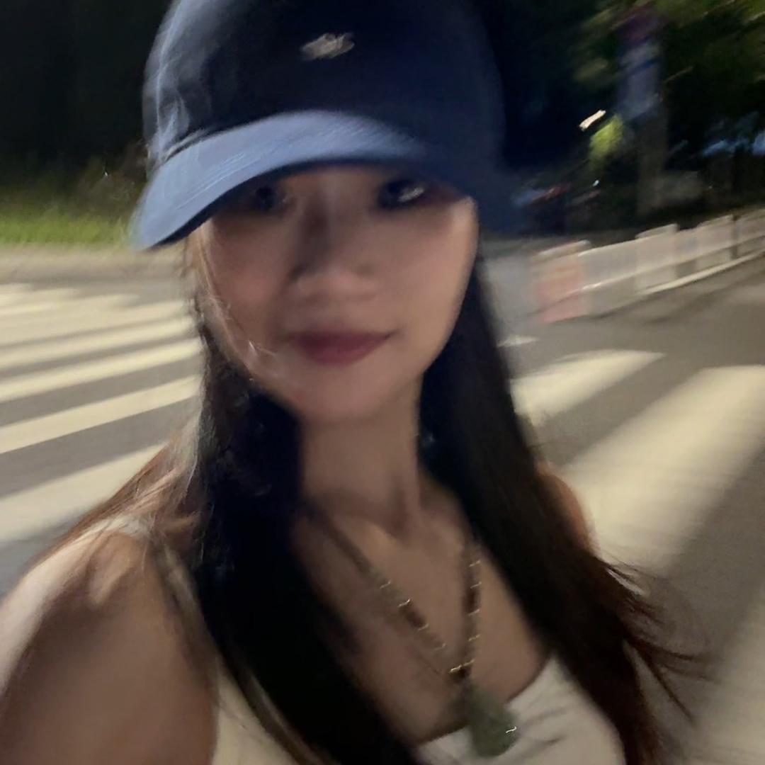 依依