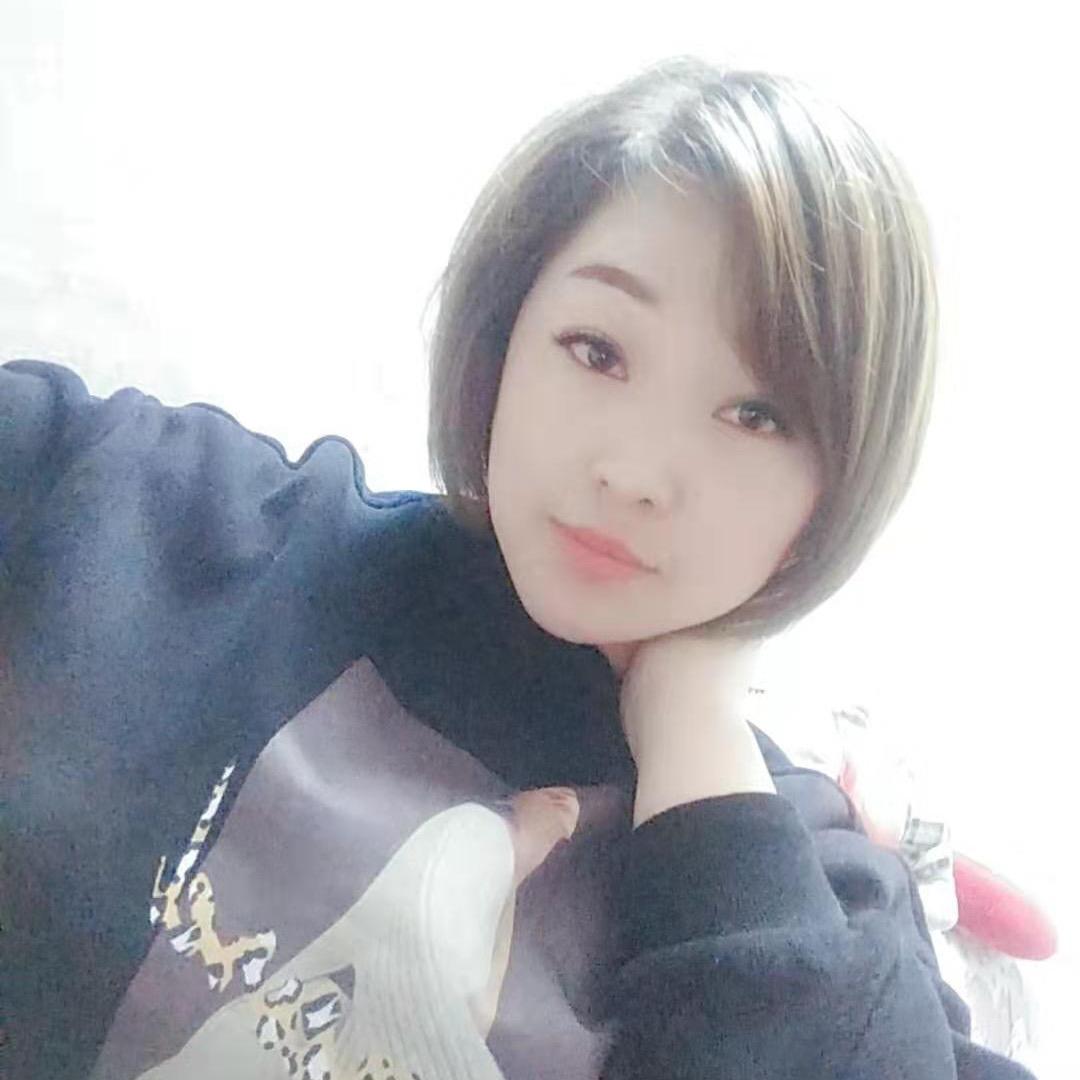 YITI服饰（忠县重百店）琴琴