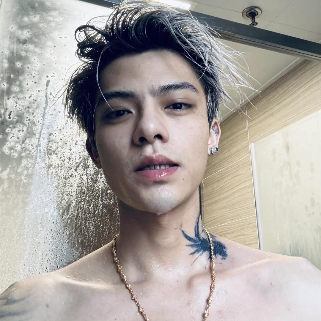 超级烦也超级烦