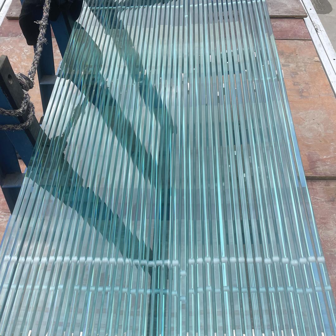 成都艺展世家玻璃有限公司