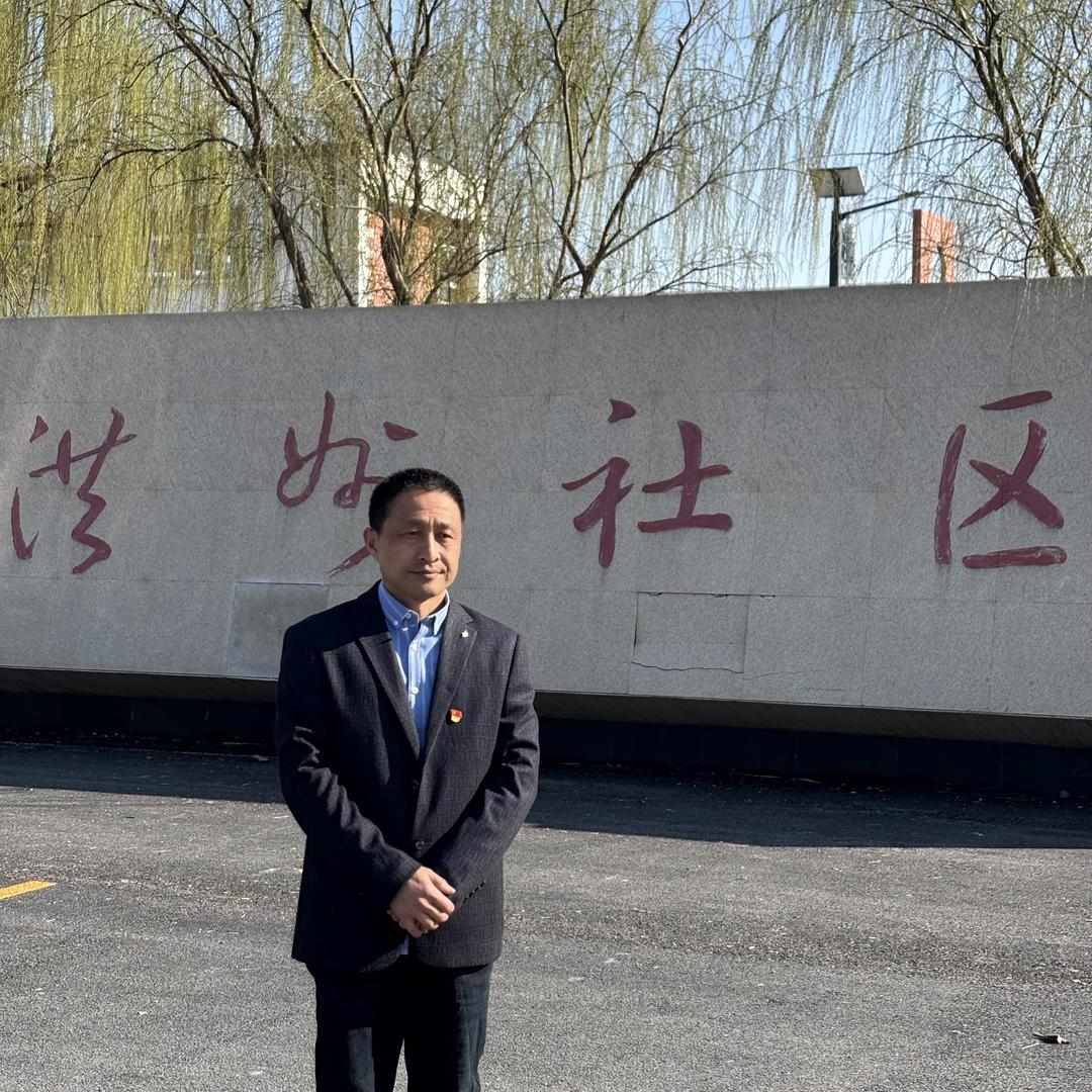 刘桥镇田东村村主任颜波