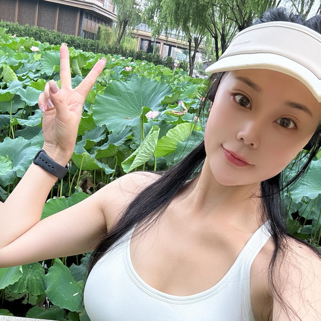 广汉浏阳路3⃣️5⃣️号原创女装红霞