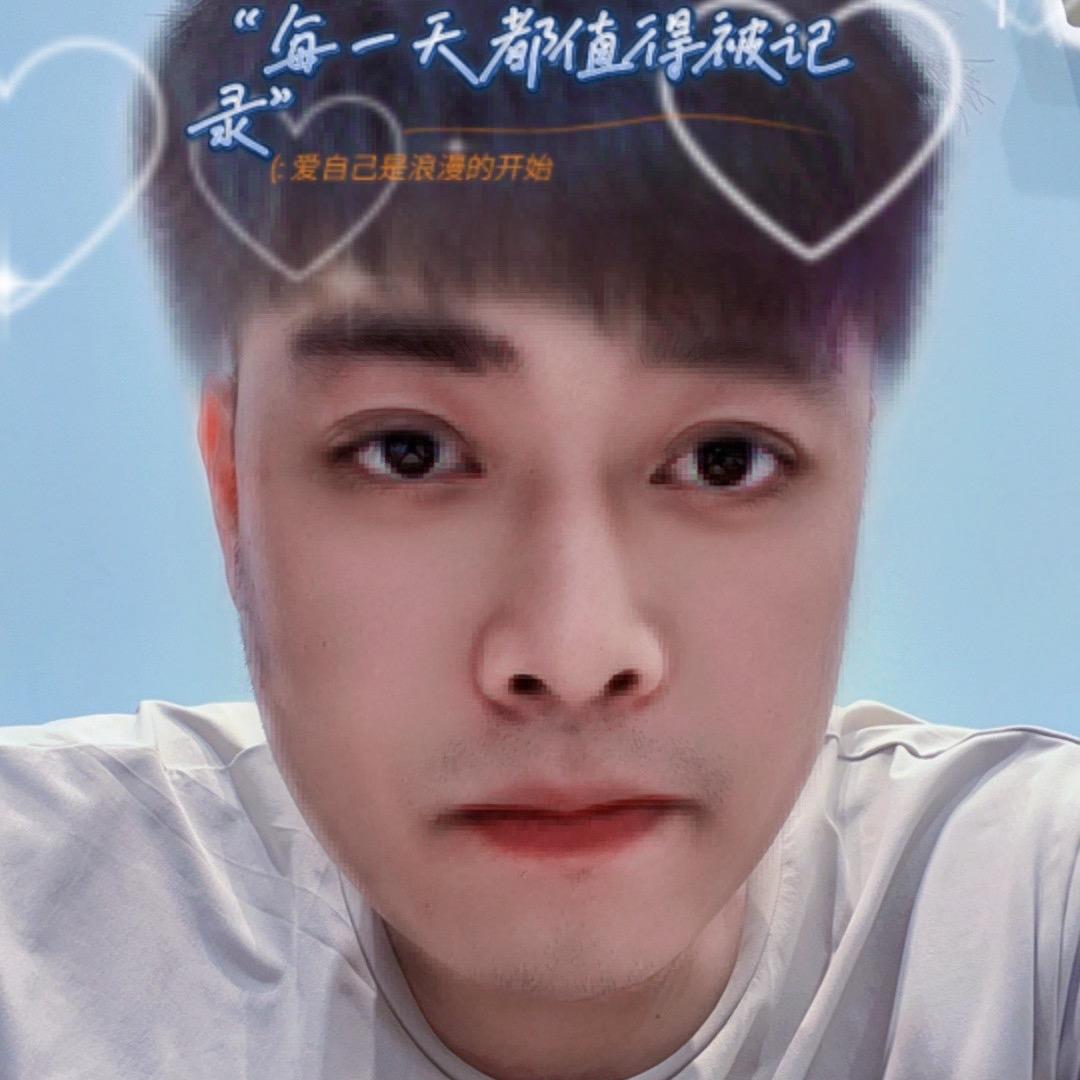 李梓铭