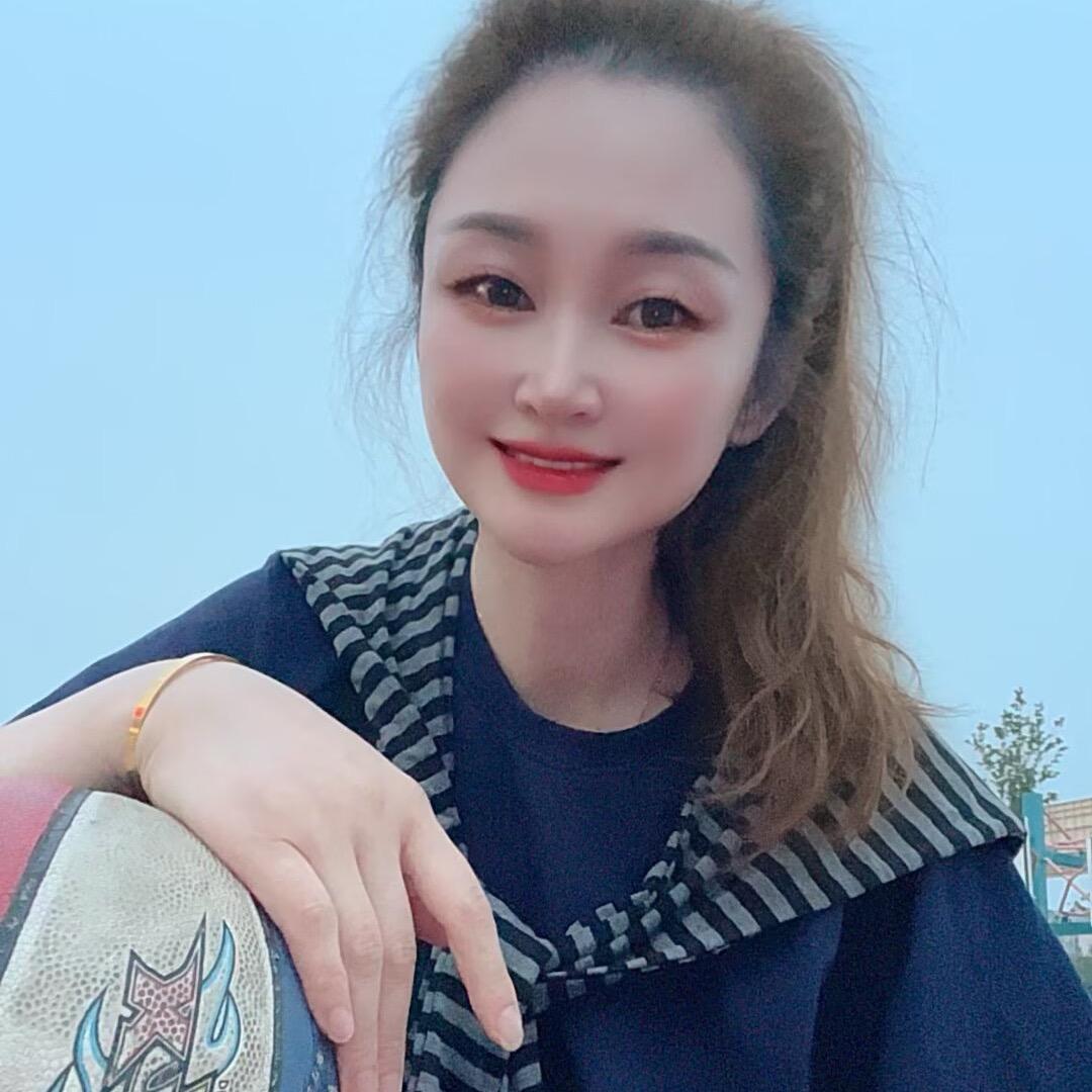 慧慧爱穿搭