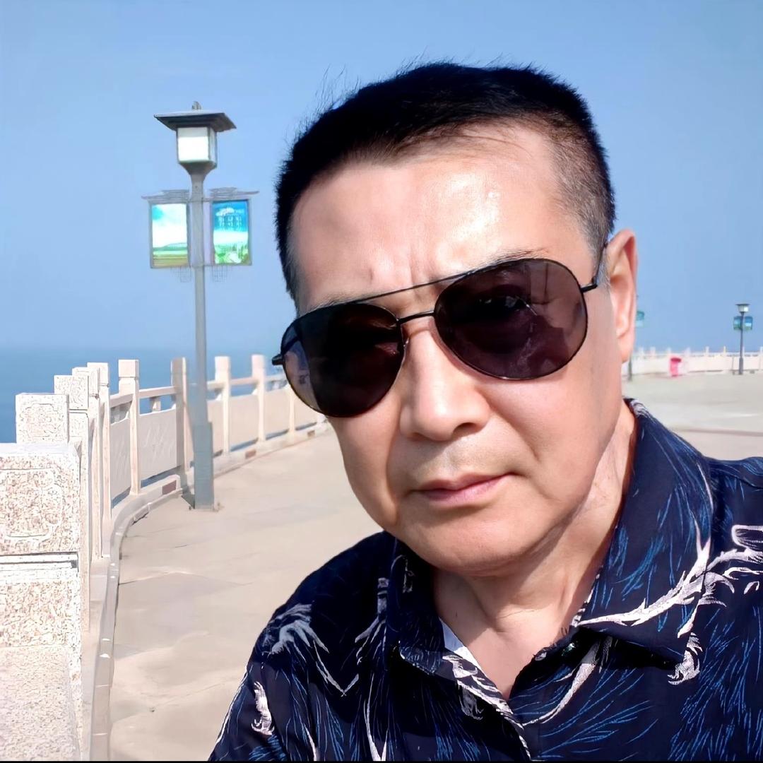 李建龙