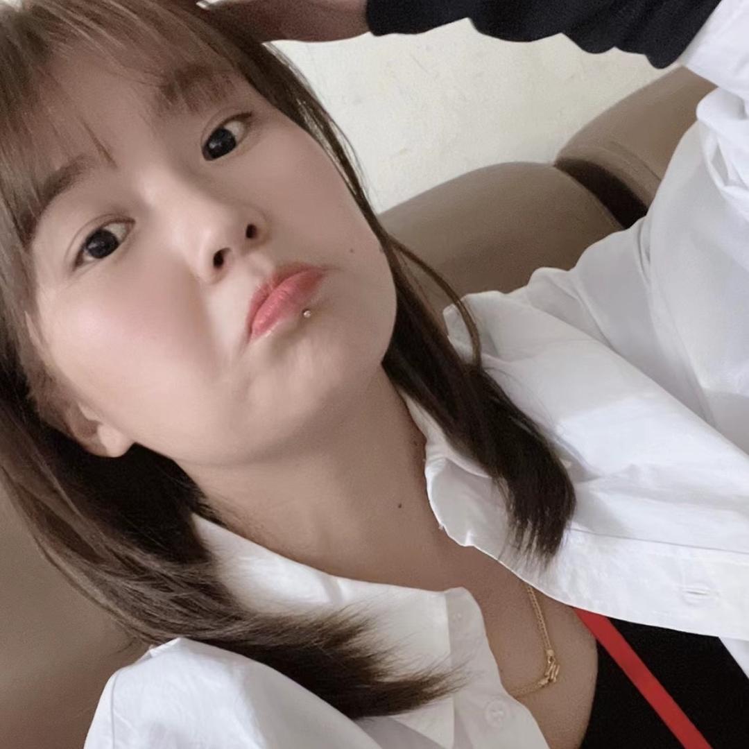 🌼请叫我老六🌼