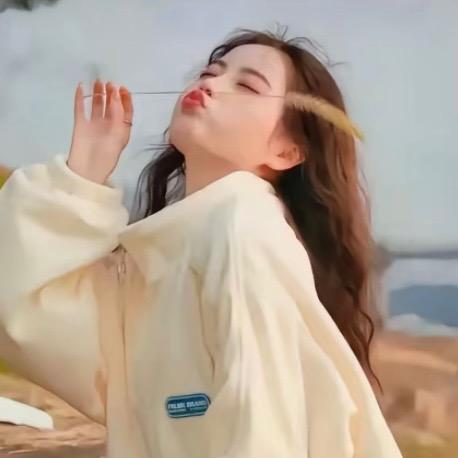 琼