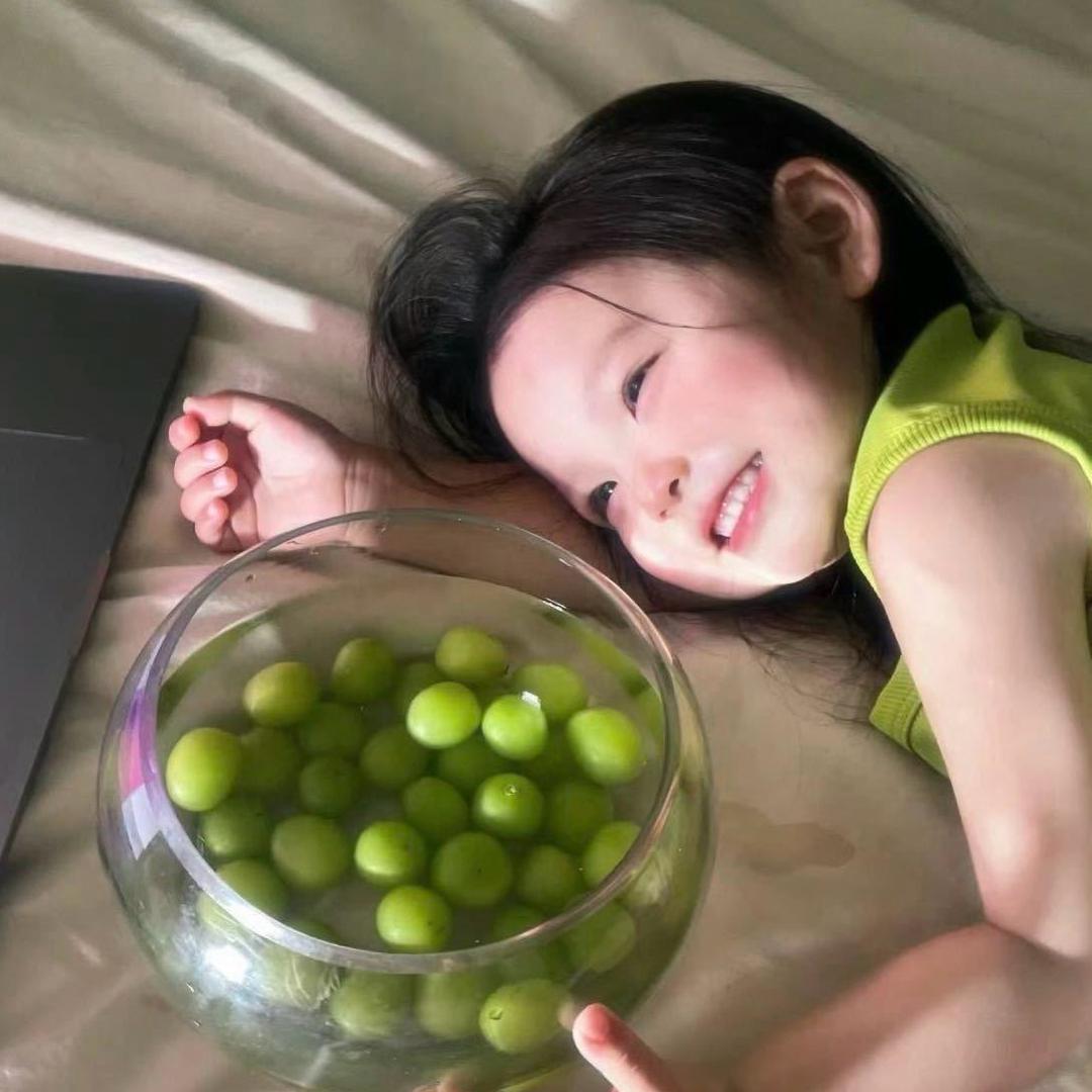 卖水果的小何-
