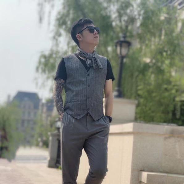 挑顾客的薛老师