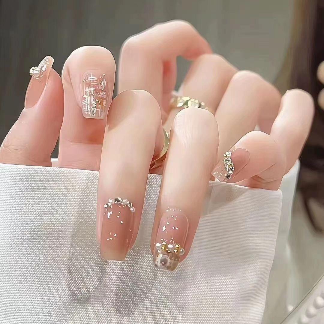 拾壹轻奢穿戴甲