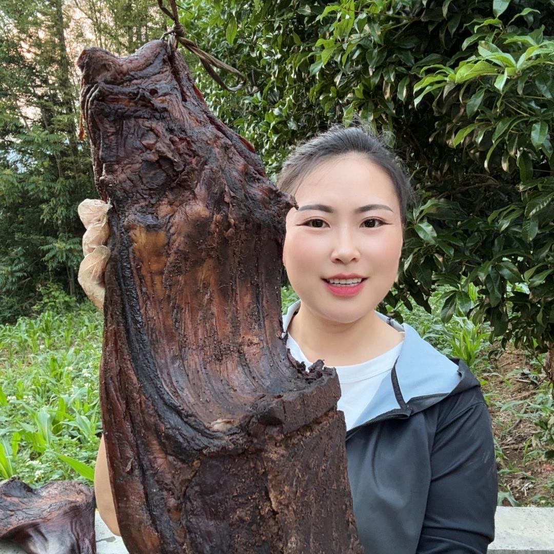 燕姐猪蹄香肠老腊肉