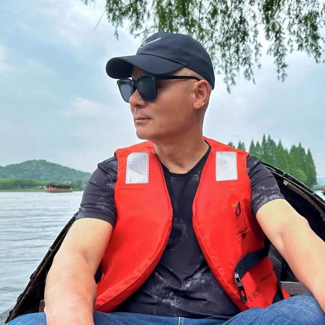 安徽省君赫集装箱有限公司张总