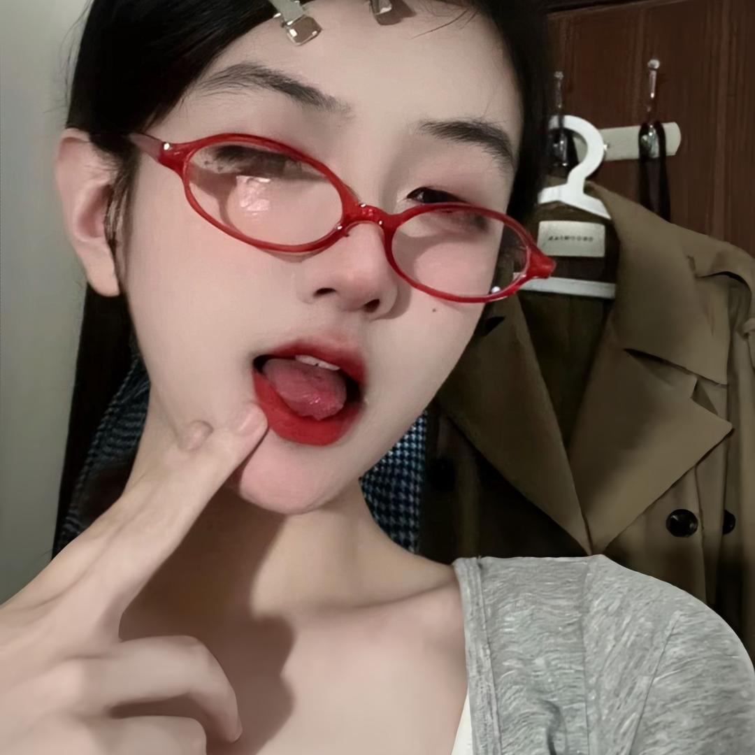 念念.
