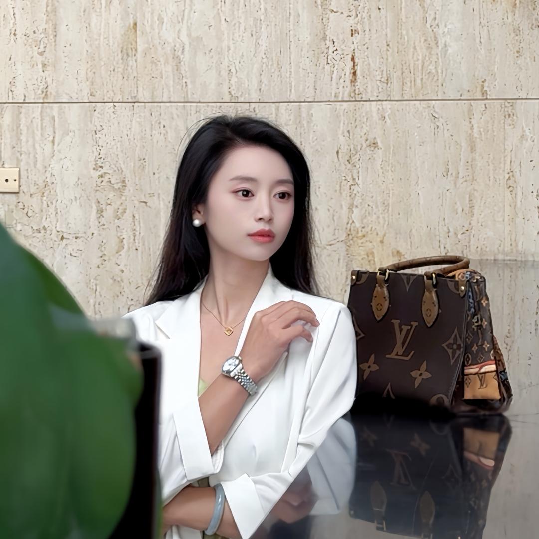 杨杨、