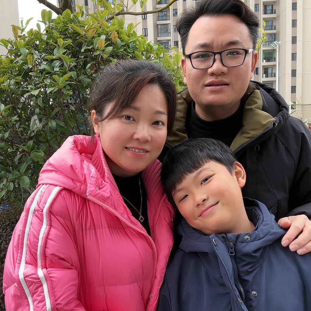 小草吖一家人