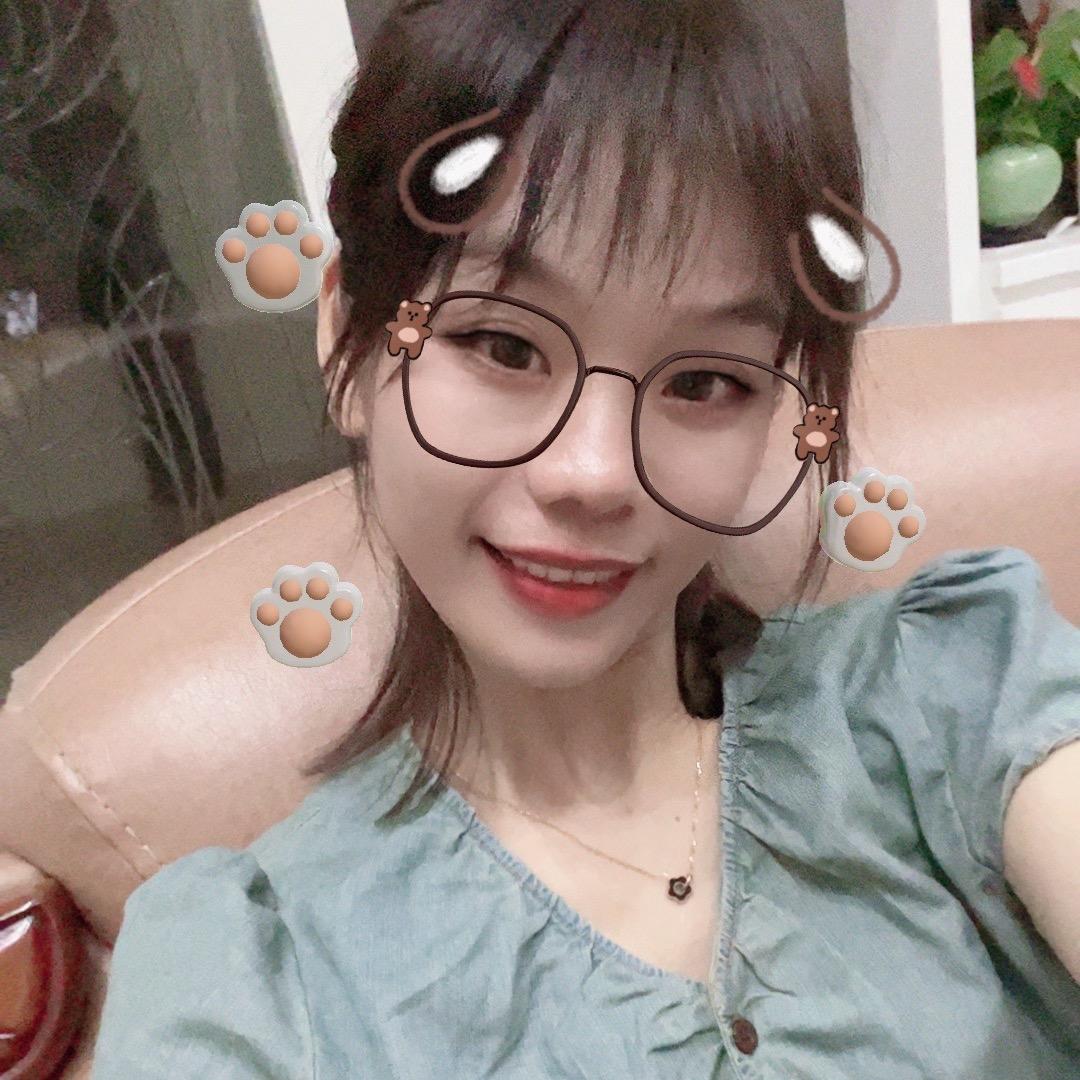 叶子（批发水果的小姐姐）