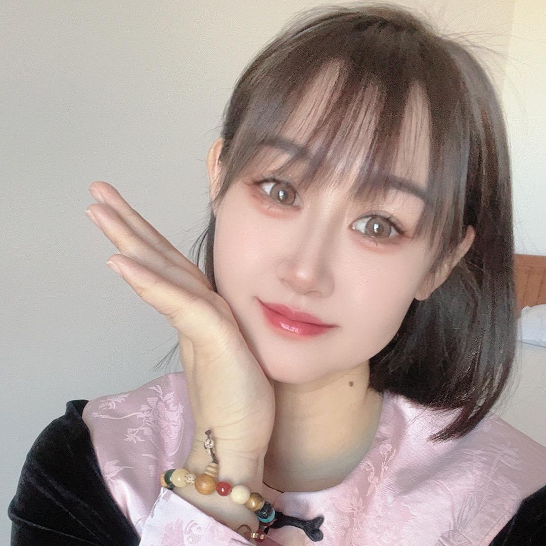 邓大萌的